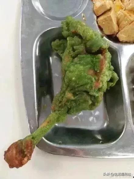 学校食堂吃瓜,美味瞬间捕获味蕾